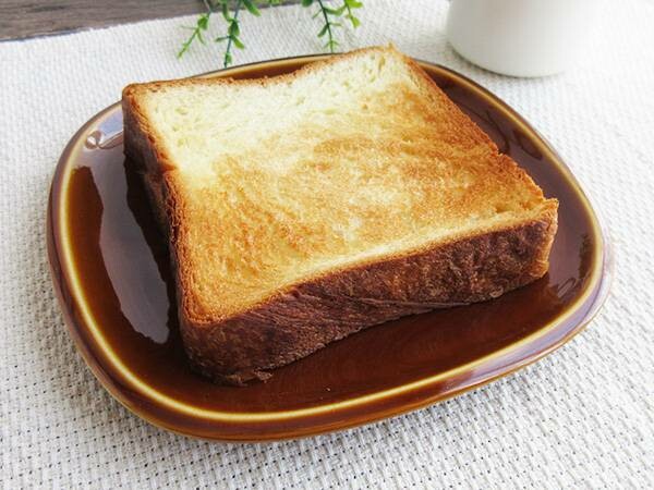 Miyama "crust" toast breakfast plate