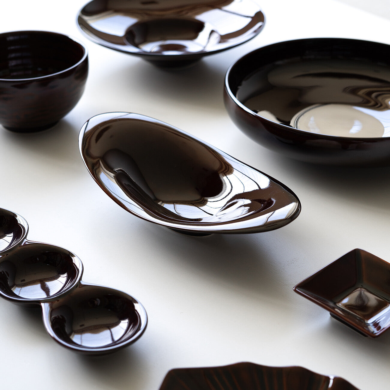 NIKKO Glossy Brown Oval Salad Bowl