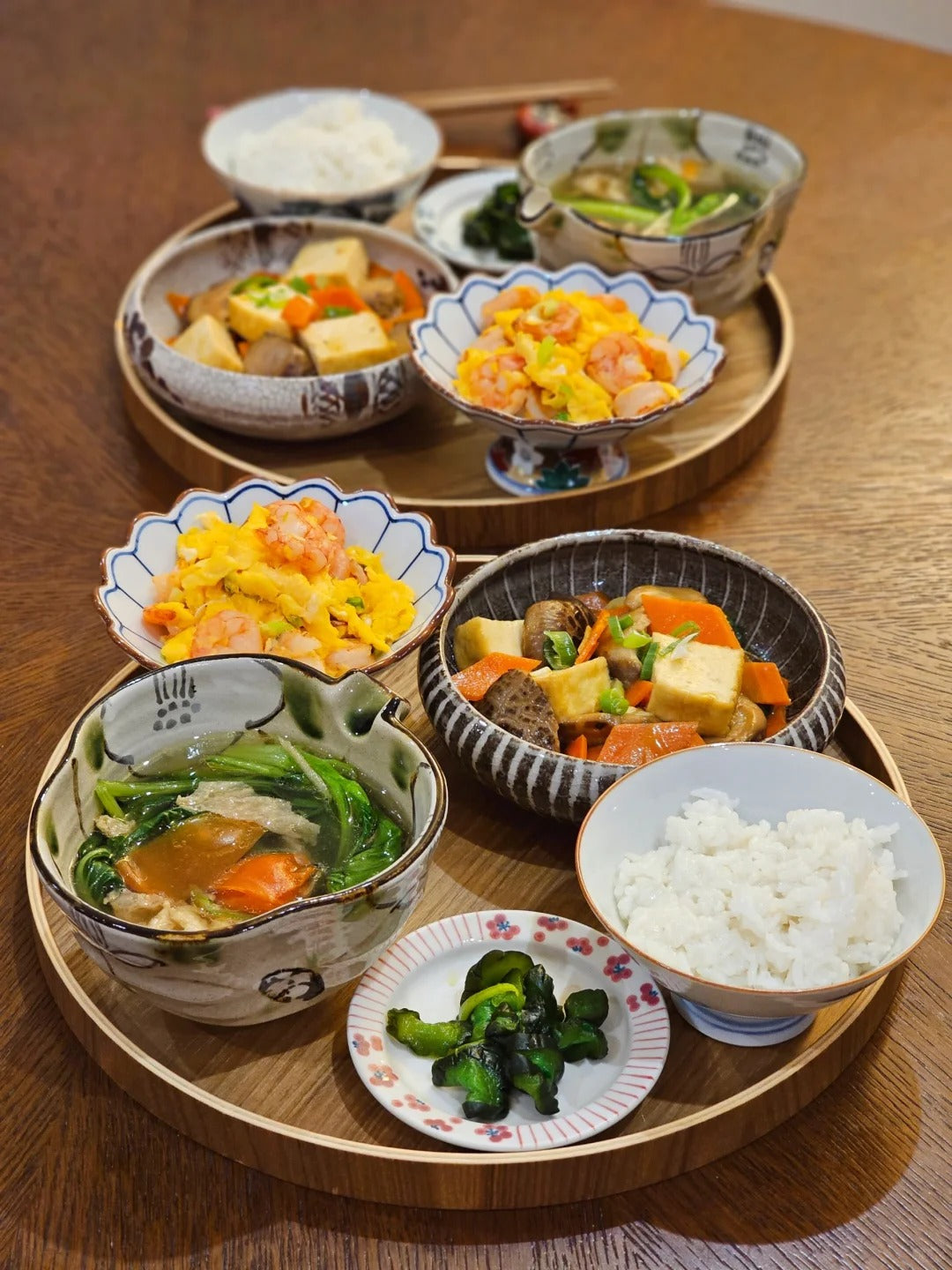 Kutaniware spring and autumn scenery handpainted bowl