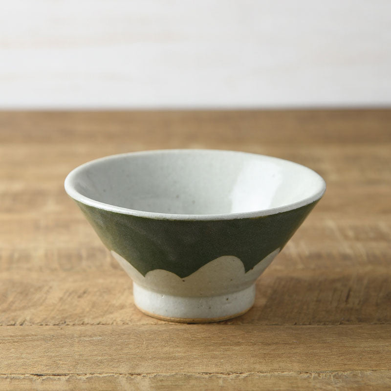 Handmade Fuji Mountain Shape and Tokusa Pattern Minoware Rice Bowl