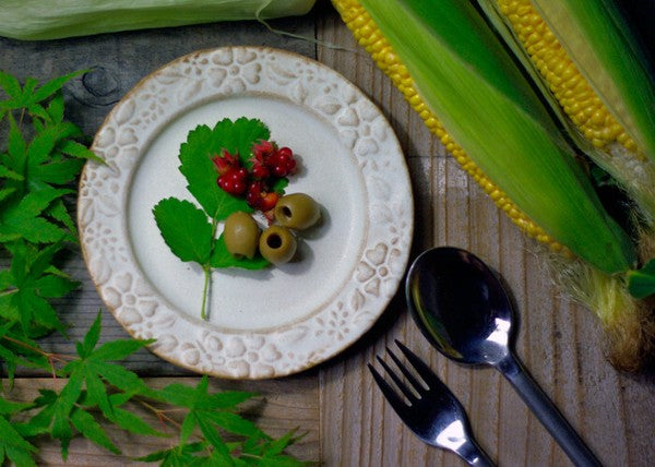 Mashiko Ware Main Plate Garden Flowers, Wakasama Pottery