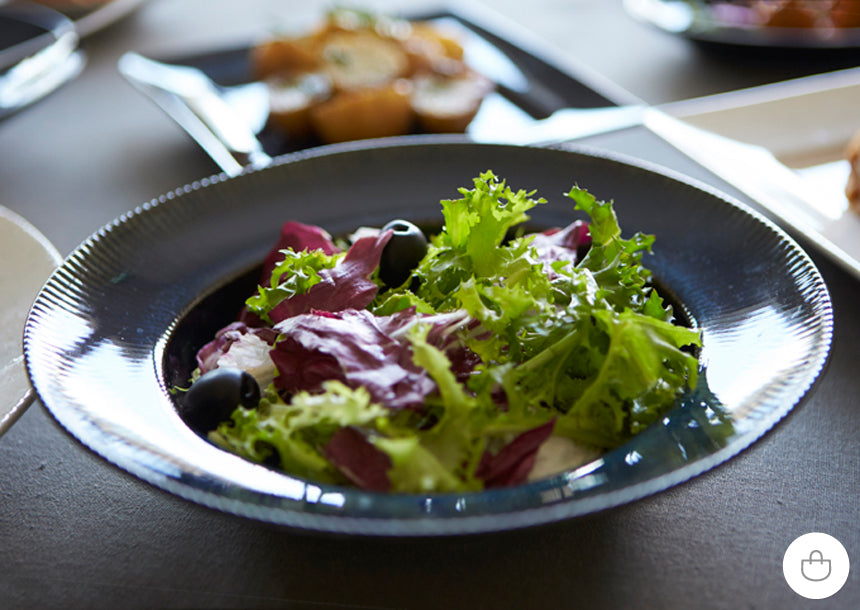 Miyama "cadre" coupe plate, indigo blue glaze