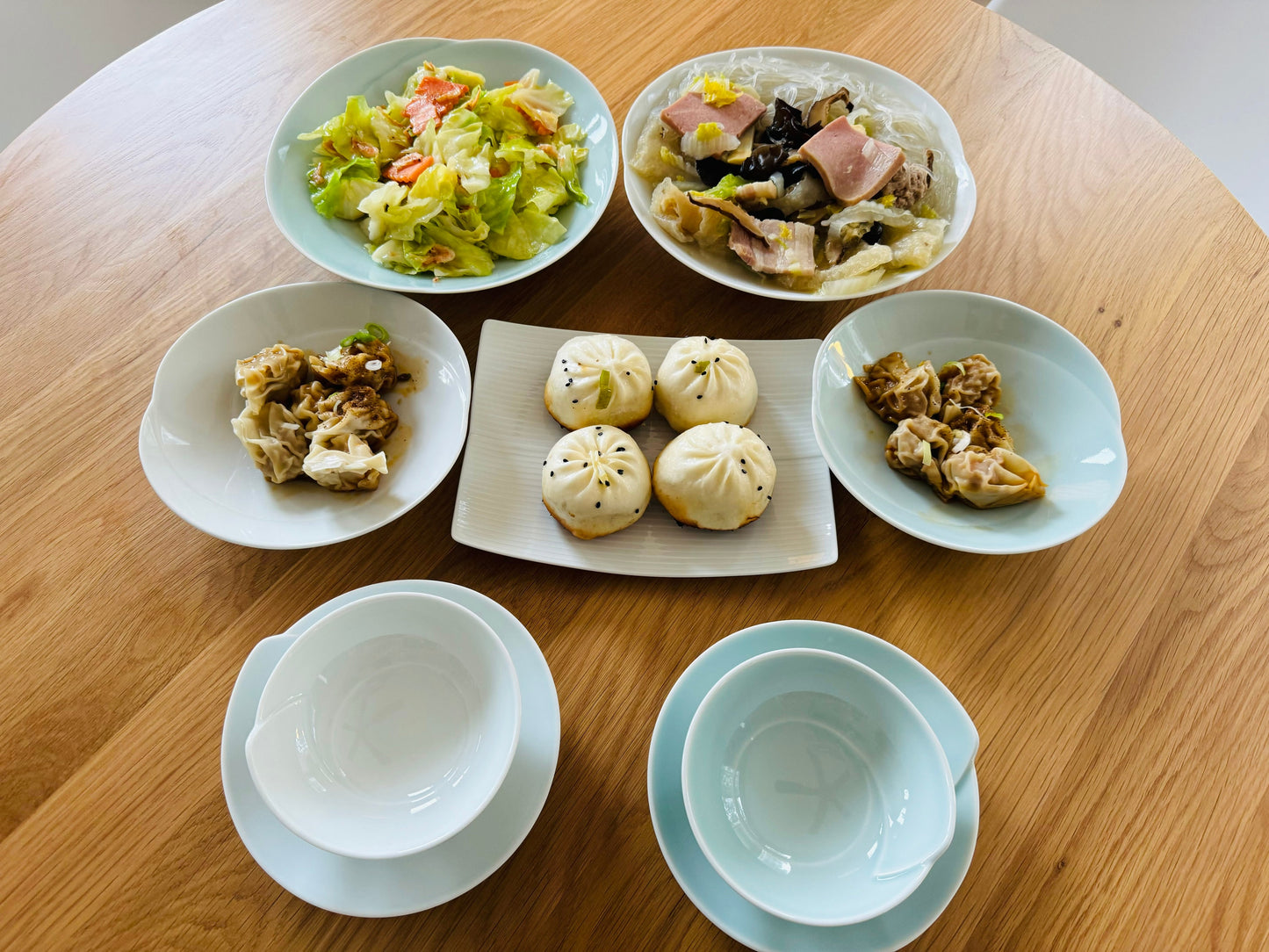 Hakusan Porcelain TOMOE Main Dish Deep Dish - Good Design Award Winner, white