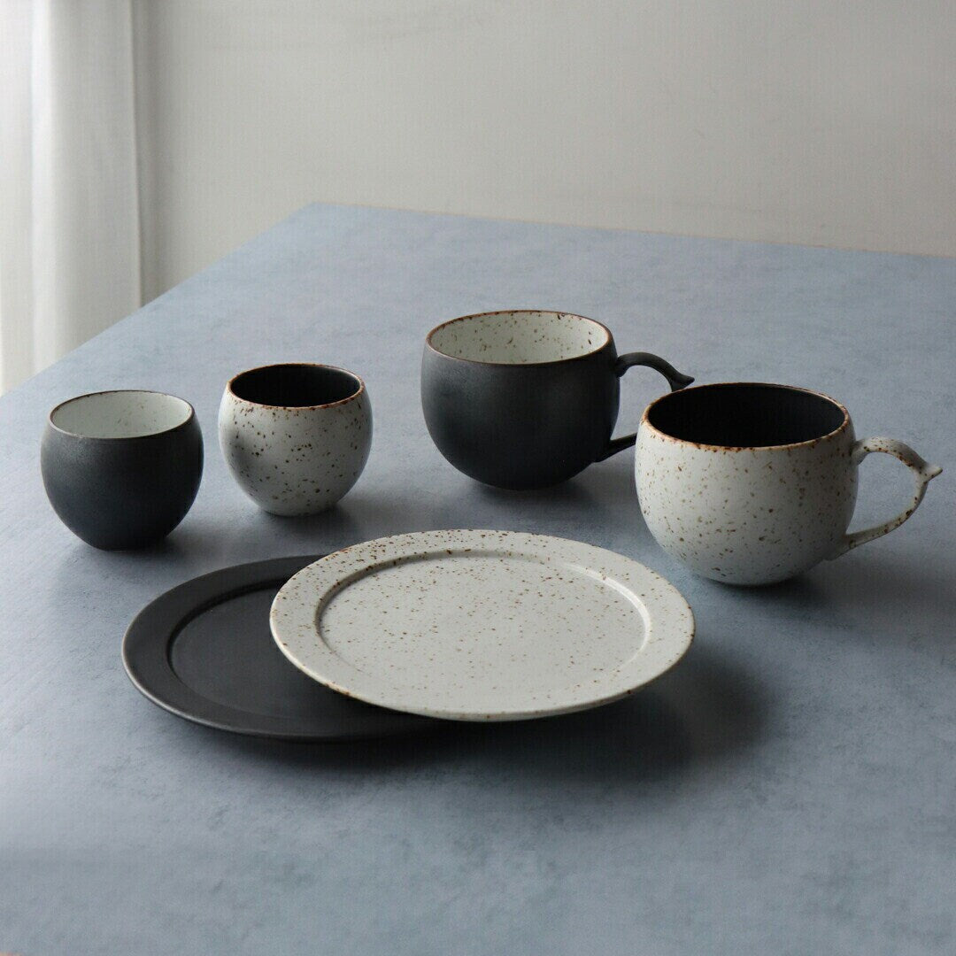 Aritaware B&W Sabi Series cafe au lait Mug and Plate