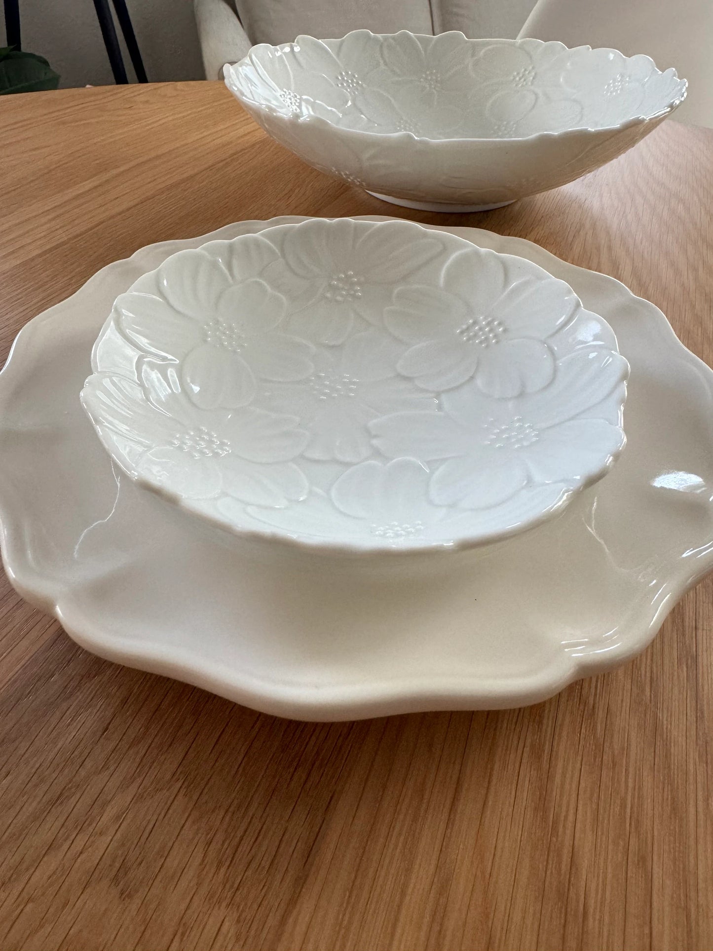 Bloom Flower Embossed White Porcelain Deep Plate, Minoware