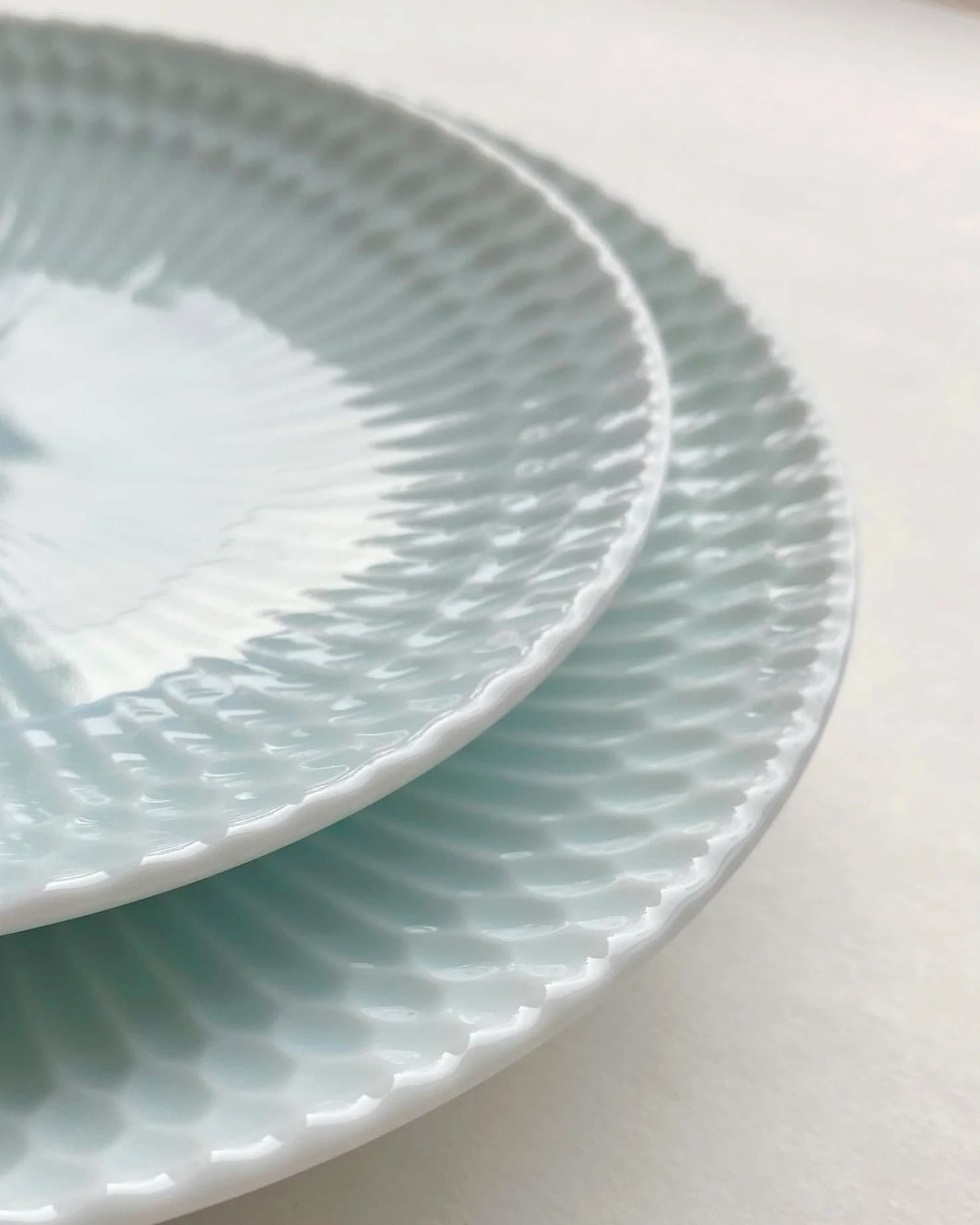 Oda Pottery SAZANAMI "Ripple" series plate, Light Bluish Green