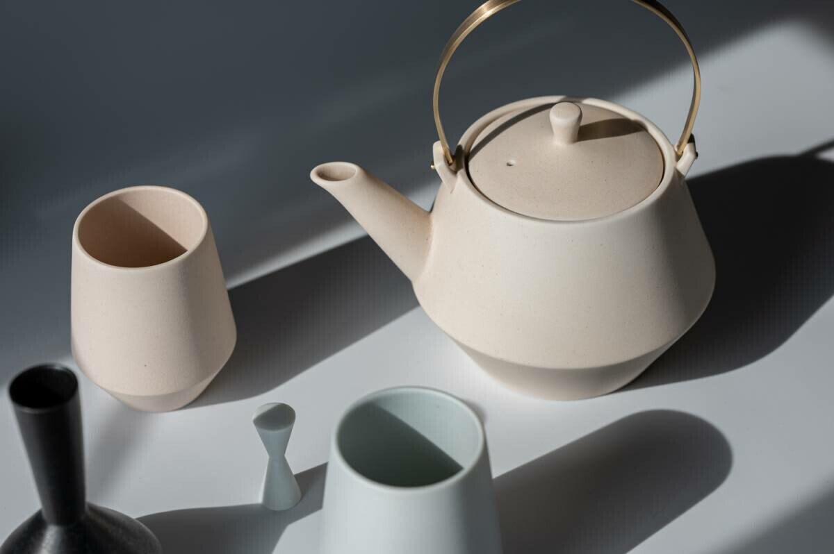 Yamatsu FRUSTUM Teapot - Red Dot Design Award Winner by Yamatsu Kiln 晋山窯