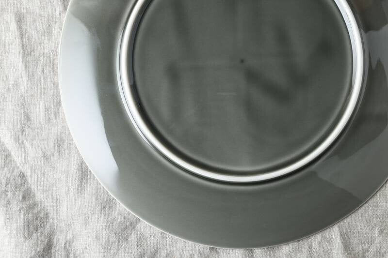 Oda Pottery Musubi 25.5cm Plate, Dark Grey