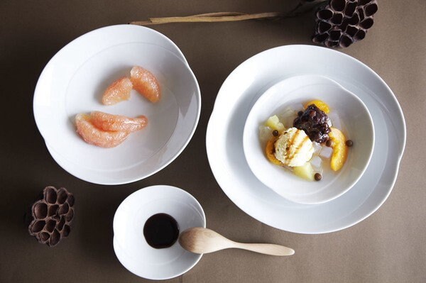 Hakusan Porcelain TOMOE Main Dish Deep Dish - Good Design Award Winner, white