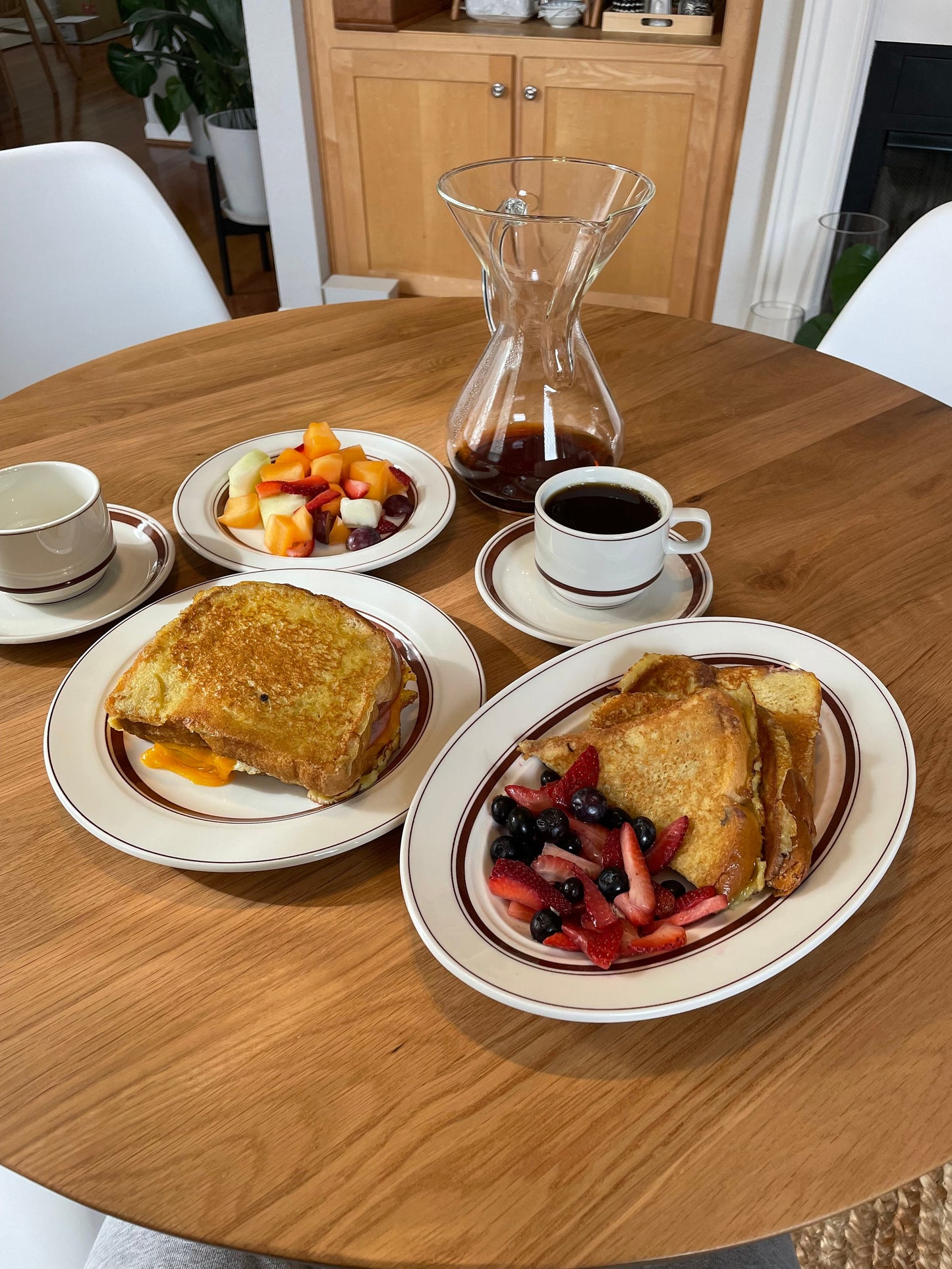 Koyo Toki "Wild Village" Vintage Style Plate