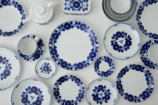 Hakusan Porcelain "Bloom" Dinnerware Set