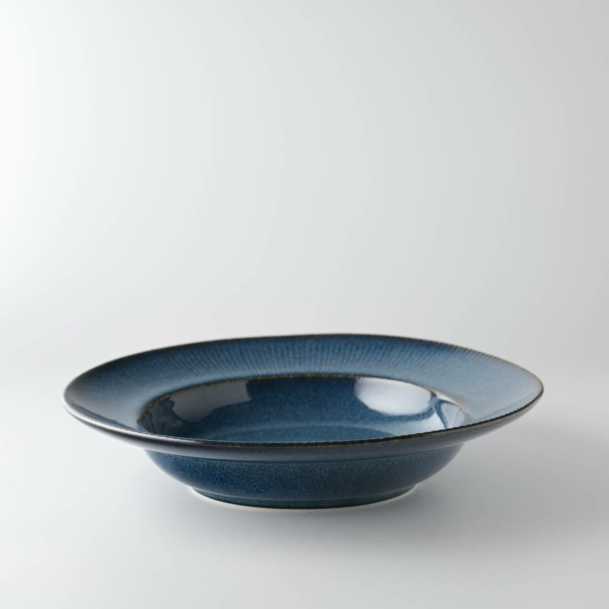 Miyama "cadre" coupe plate, indigo blue glaze