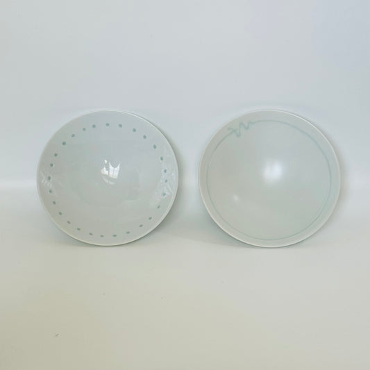 Hakusan Porcelain Flat Bowl/HIRACHAWAN 白山陶器平茶わん, Good Design Award (G Mark) in 1993 and the Long Life Design Award in 2004